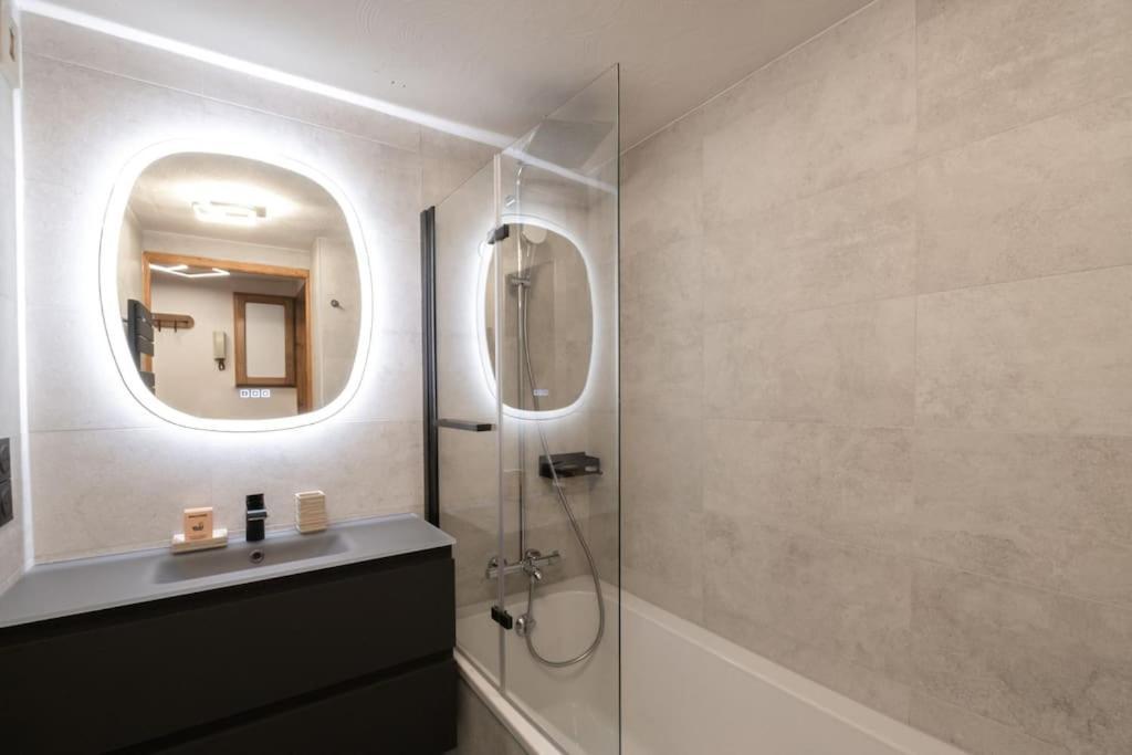 Bel Appartement Entier En Style Chalet A Chamonix Luaran gambar